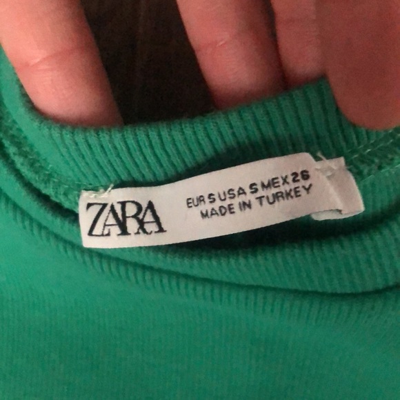 🪷 5/$10 🪷 Zara Beautiful green Dress. In great condition used once - Picture 5 of 5